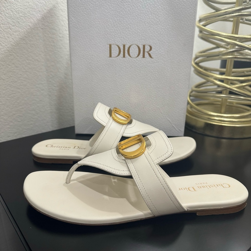 Christian Dior 30 Montaigne CD Leather Thong Sandal White/Gold 39.5 - Picture 4 of 9